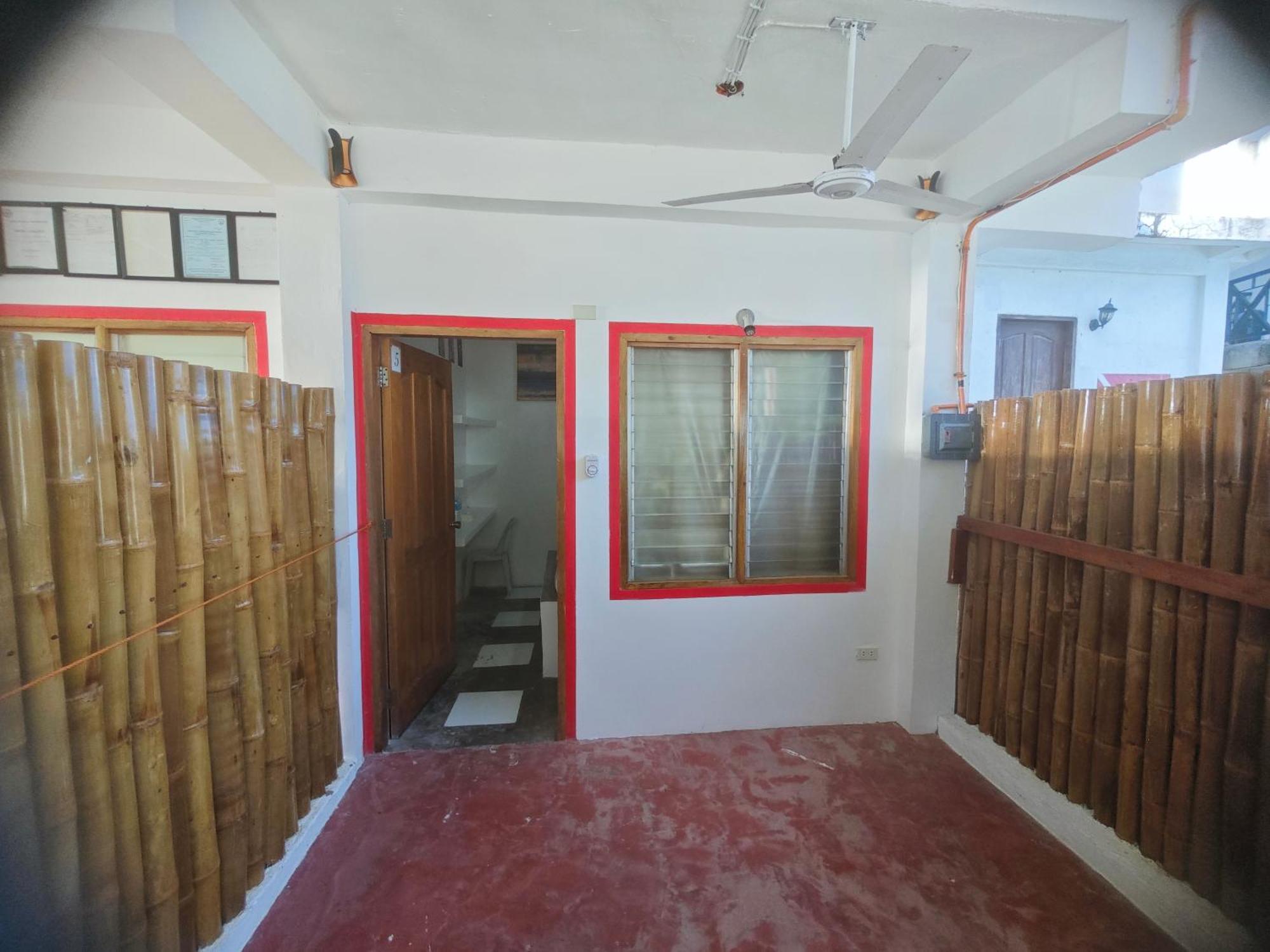 Room-Cola Inn سيكويجور المظهر الخارجي الصورة