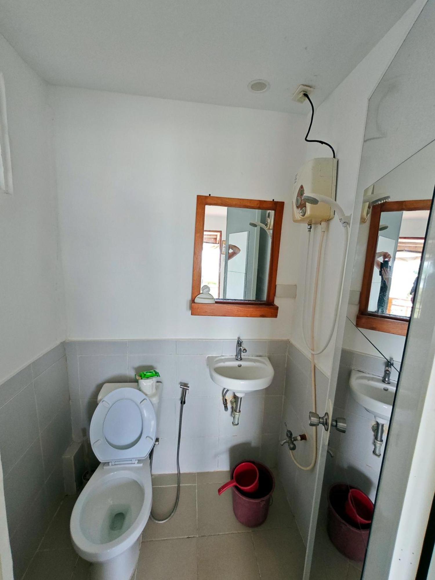 Room-Cola Inn سيكويجور المظهر الخارجي الصورة